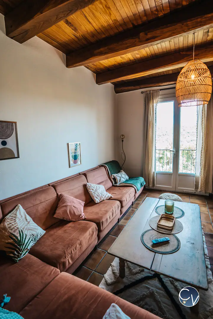 villa jacuzzi bagnols sur ceze salon location courte duree conciergerie des vallees
