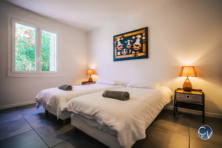 villa uzes chambre 1 lits simples location courte duree conciergerie des vallees