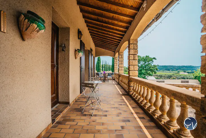 villa venejan balcon entier location courte duree conciergerie des vallees