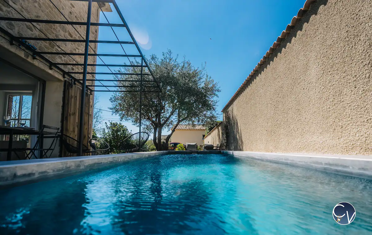 maison de village orsan piscine entiere location courte duree conciergerie des vallees