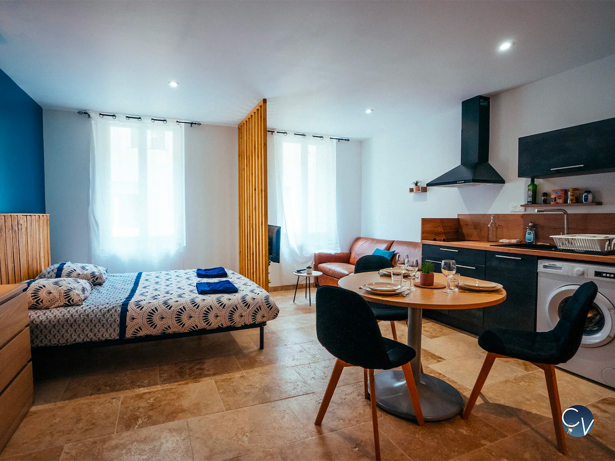 appartement location vacances studio bagnols sur ceze visit avignon conciergerie des vallees location courte duree avignon