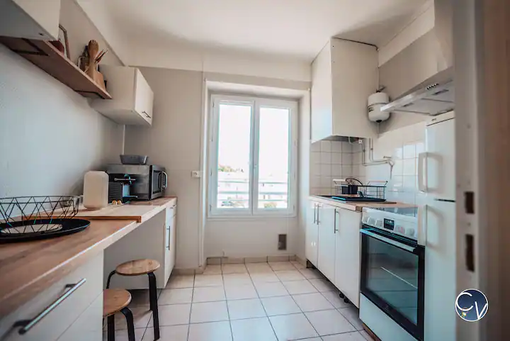 appartement-pont-saint-esprit-cuisine-location-courte-duree-conciergerie-des-vallees