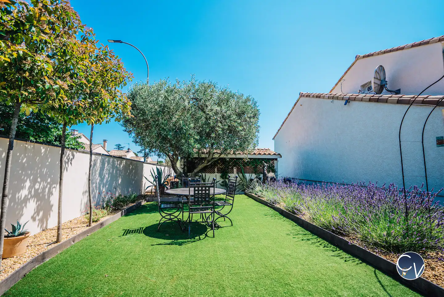 jardin villa-uzes-location-courte-duree-conciergerie-des-vallees