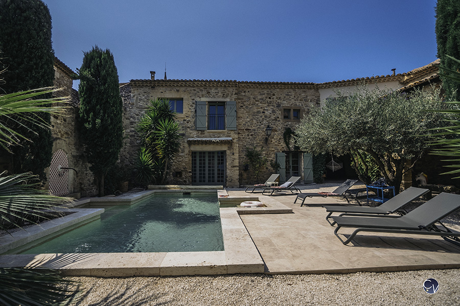 mas evalla saint pons la calm location villa vacances vallee de la ceze vaucluse conciergerie des vallees location bien courte duree dus de la france