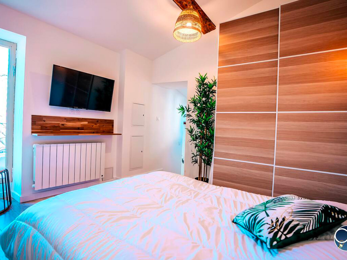 studio-nimes-centre-ville-chambre-location-courte-duree-conciergerie-des-vallees