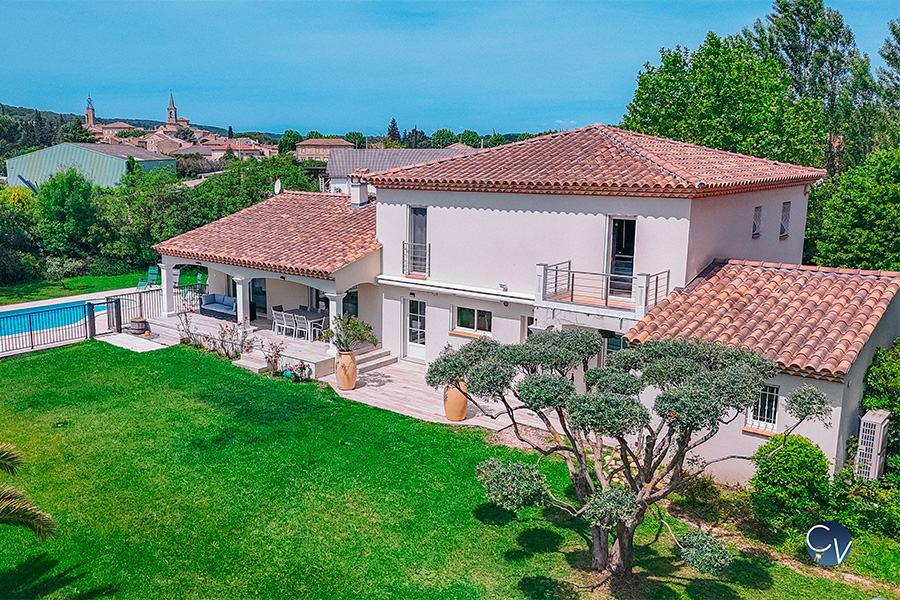 villa 8 personnes connaux villa piscine location saisonniere uzes la roche sur ceze conciergerie des vallees location courte duree sud de la france exterieur