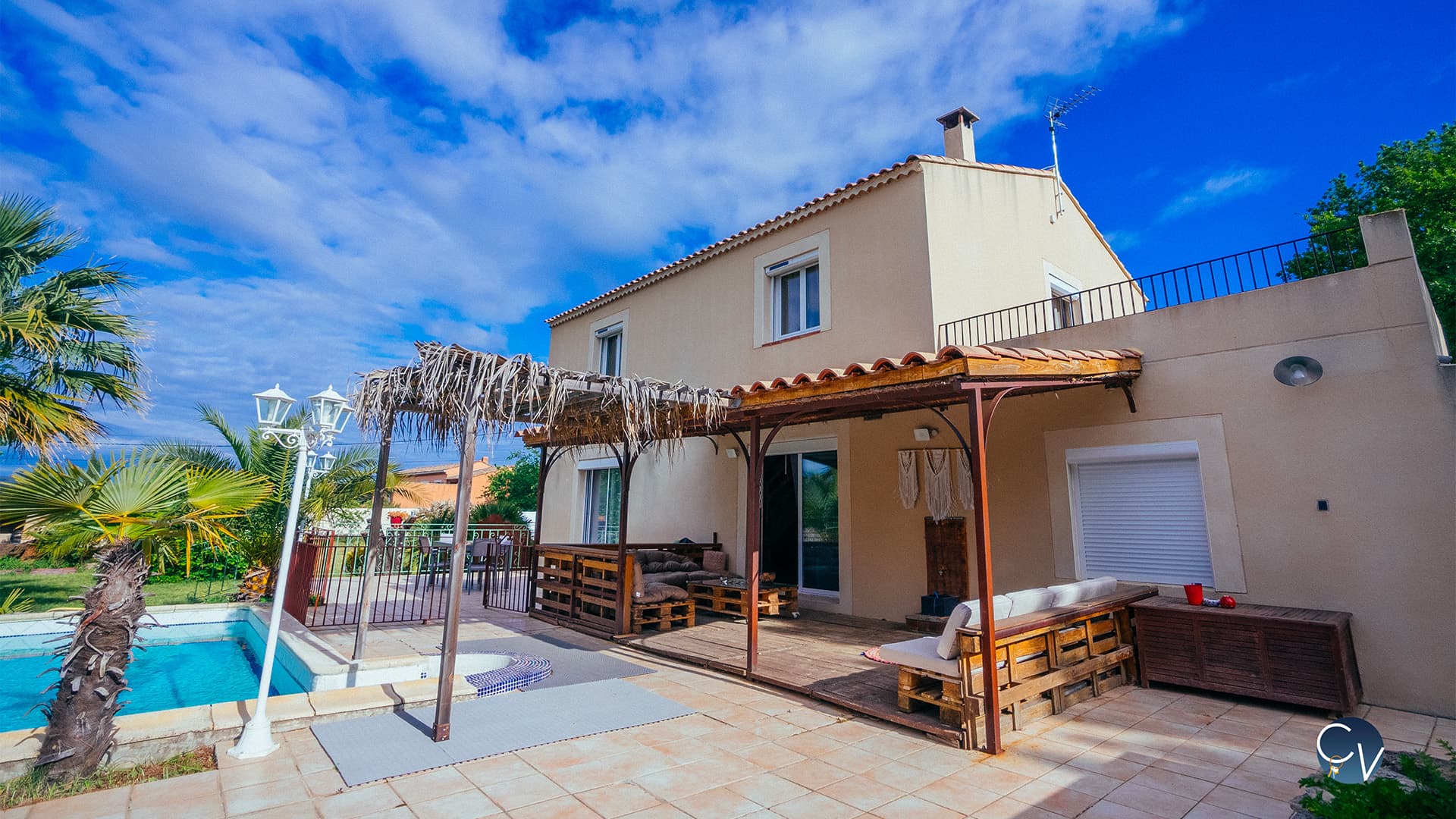 villa piscine roque sur ceze valle de la ceze location vacances gard cevennes conciergerie des vallees location bien courte duree sud de la france