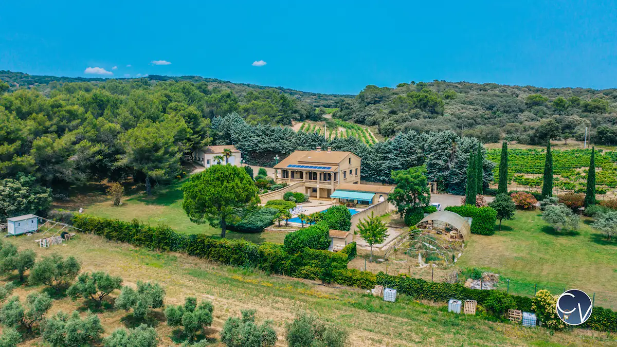 villa-venejan-avec-piscine-location-courte-duree-conciergerie-des-vallees