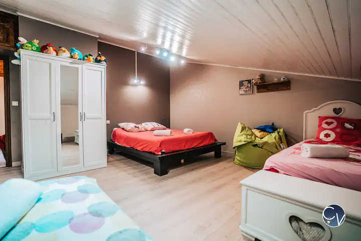 villa-venejan-chambre-4-location-courte-duree-conciergerie-des-vallees