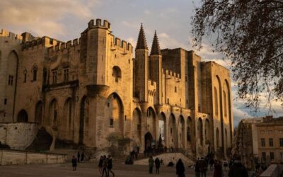 Location de votre villa à Avignon : profitez de l’été et du festival