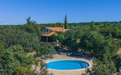 Villa à Uzès : maximiser vos revenus locatifs en haute saison